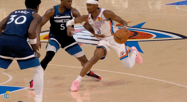 开云入口-华子亲手送亚历山大20+！这眼神，是要弑父啊！